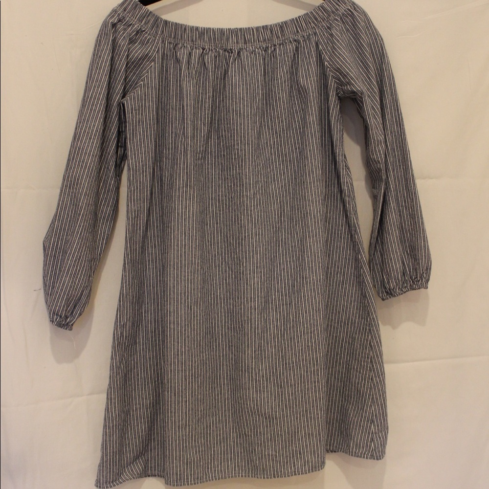 NEVER WORN!!! Off the shoulder dress